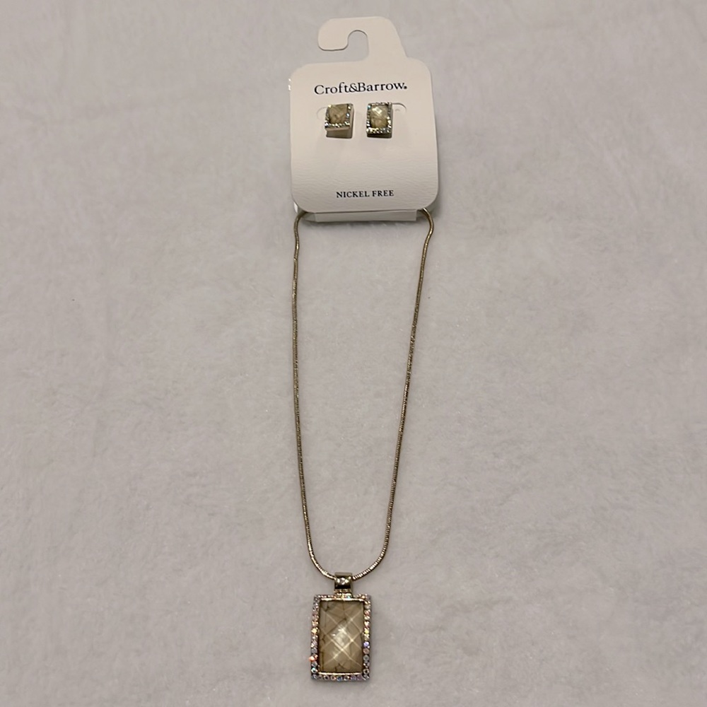 Women's Necklace and Earrings